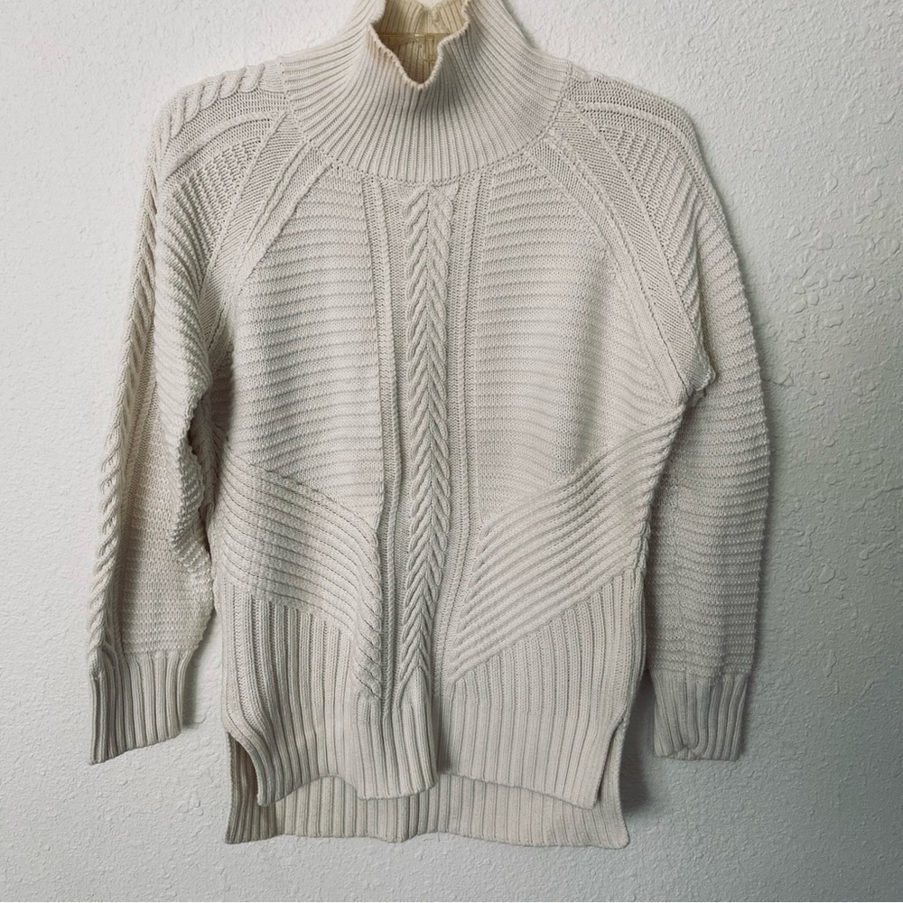 Banana Republic Cable Knit Sweater Size Small